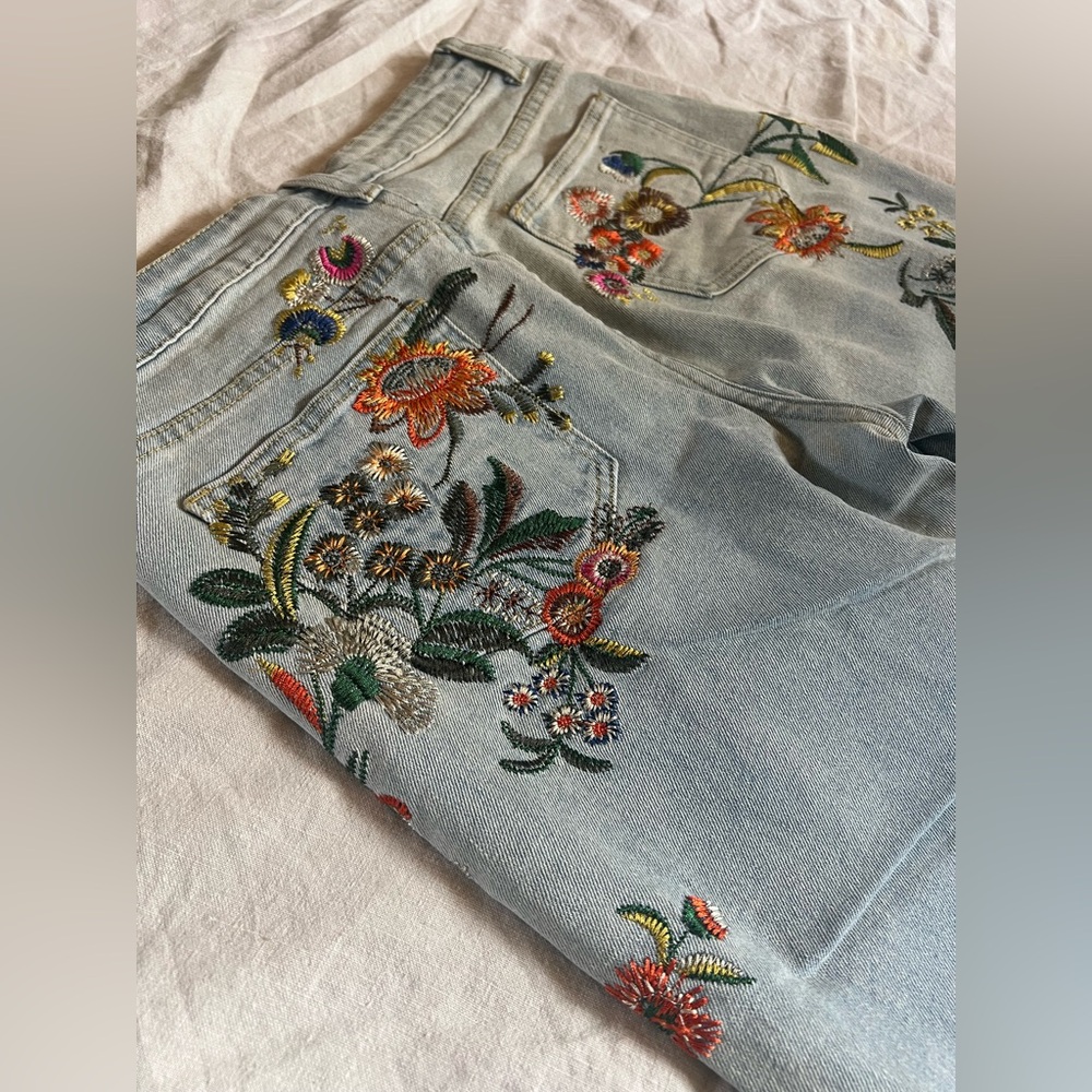 Embroidered Light Blue Jeans